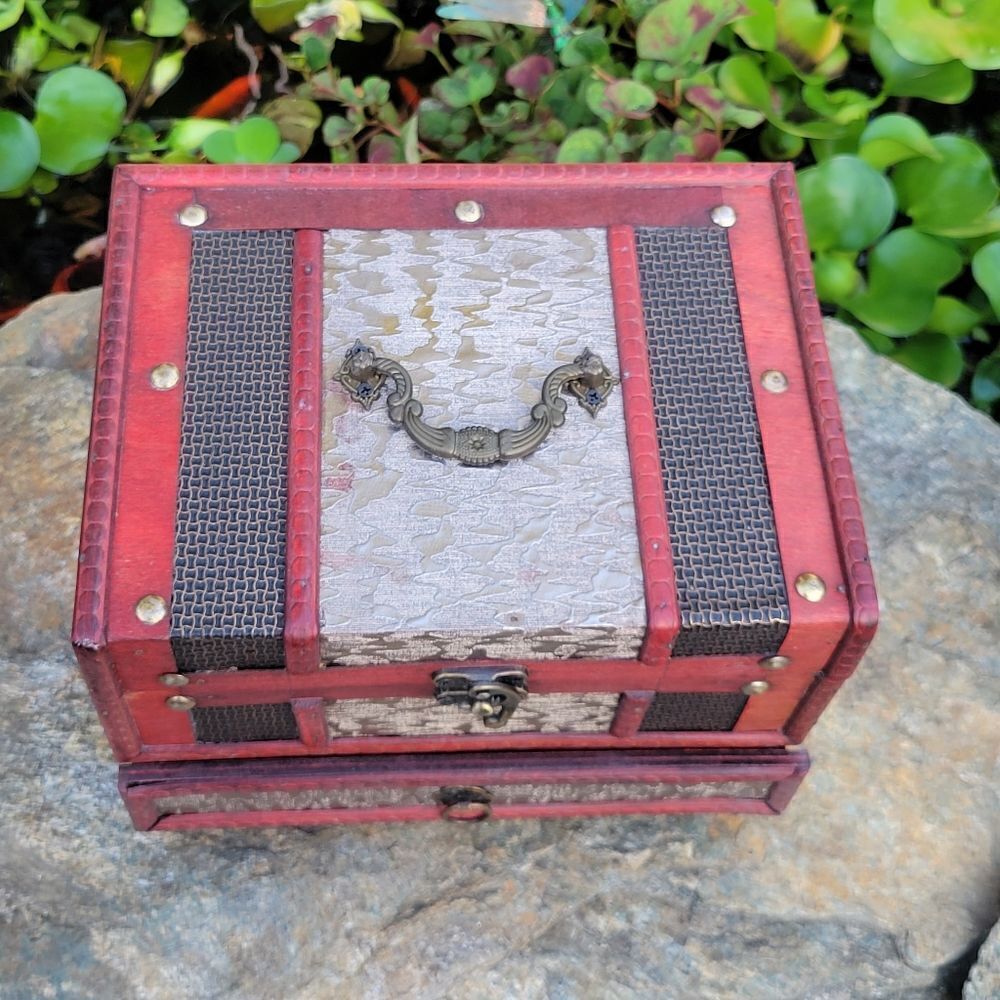Jewelry Box - Picture 10 of 12